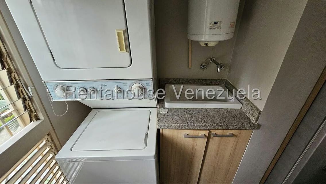 Apartamento (1 Nivel) en Alquiler en Campo Alegre, Distrito Metropolitano - 22