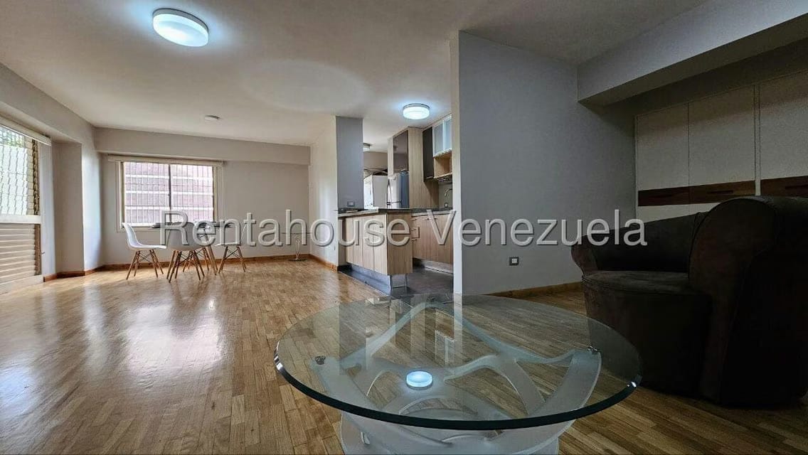 Apartamento (1 Nivel) en Alquiler en Campo Alegre, Distrito Metropolitano - 9