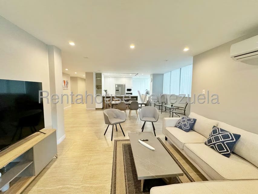 Apartamento (1 Nivel) en Venta en Altamira, Distrito Metropolitano - 2