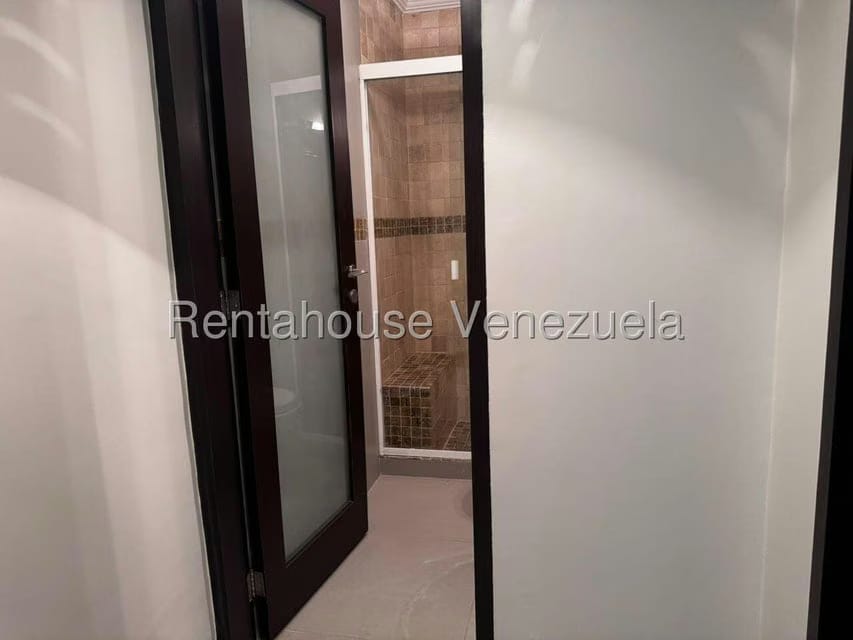 Apartamento (1 Nivel) en Venta en Colinas de La Tahona, Distrito Metropolitano - 44