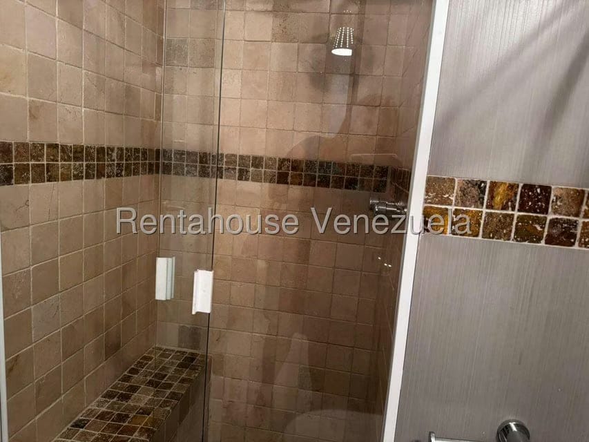 Apartamento (1 Nivel) en Venta en Colinas de La Tahona, Distrito Metropolitano - 48