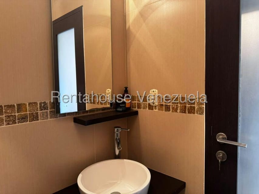 Apartamento (1 Nivel) en Venta en Colinas de La Tahona, Distrito Metropolitano - 55