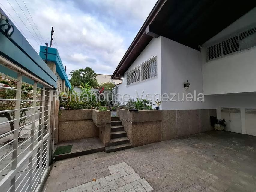 Casa (Multipes Niveles) en Venta en Trigal Centro, Carabobo - 58