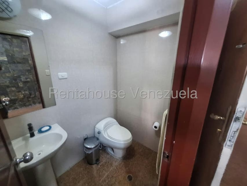 Apartamento (1 Nivel) en Venta en Centro, Lara - 27