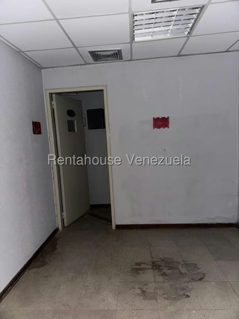 Comercial (Local Comercial) en Venta en Parque Central, Distrito Metropolitano - 21