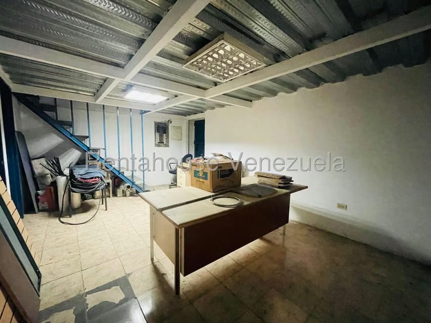 Comercial (Galpon - Deposito) en Venta en Centro, Aragua - 12