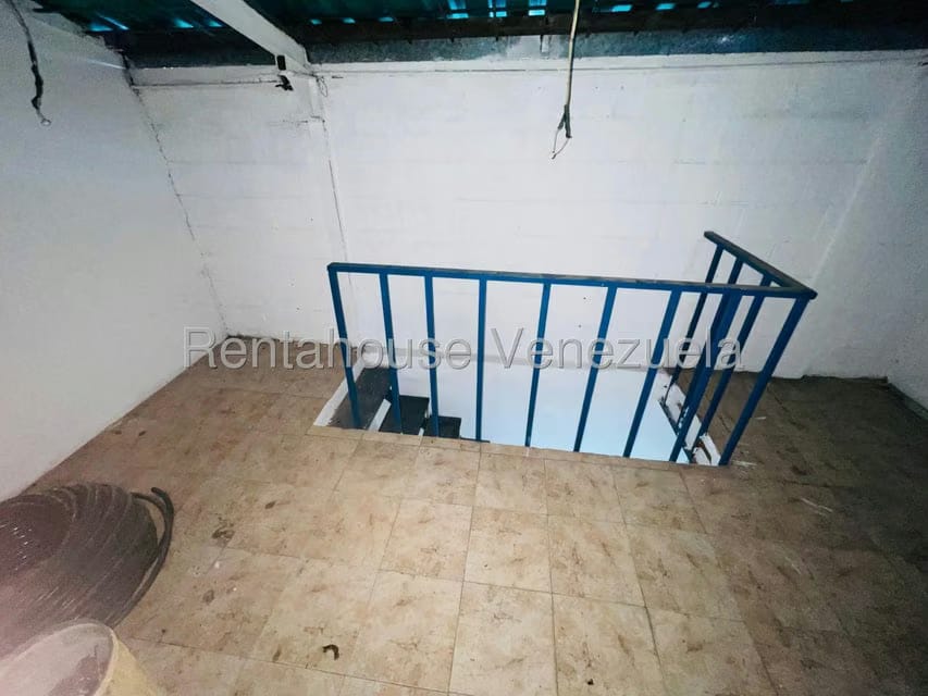 Comercial (Galpon - Deposito) en Venta en Centro, Aragua - 16