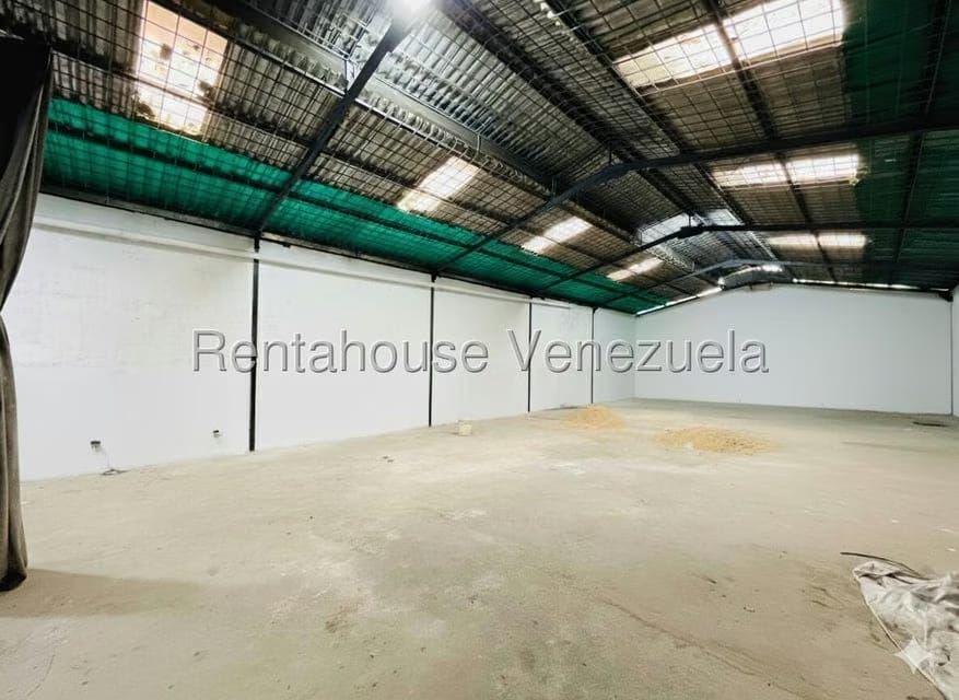 Comercial (Galpon - Deposito) en Venta en Centro, Aragua - 6