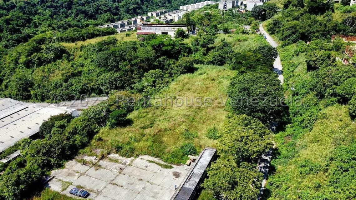 Terreno (Comercial) en Venta en Los Anaucos, Miranda - 13