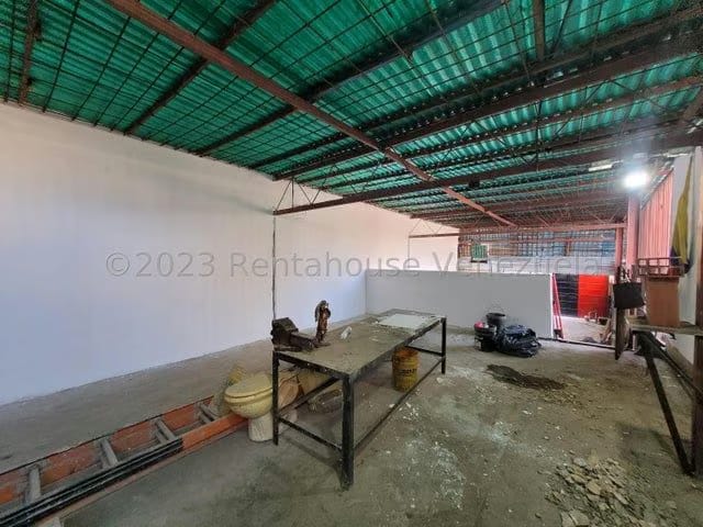 LOCAL COMERCIAL EN VENTA – YENNIEF ROJAS - 2