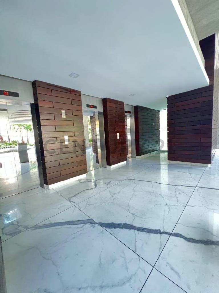 Penthouse a estrenar, con la mejor vista al Ávila. - 13
