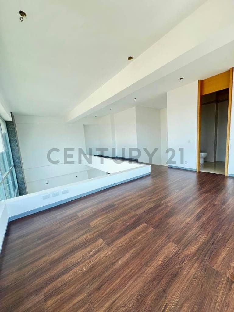 Penthouse a estrenar, con la mejor vista al Ávila. - 7
