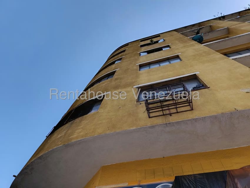 Comercial (Local Comercial) en Alquiler en Parroquia Santa Teresa, Distrito Metropolitano - 2