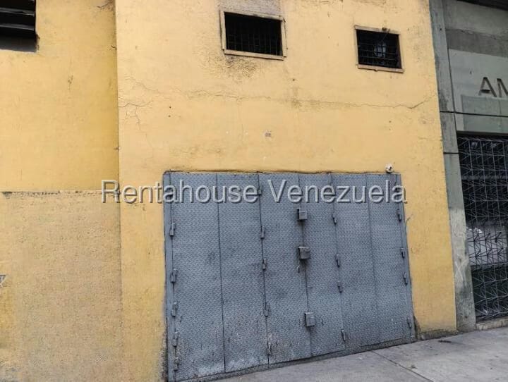 Comercial (Local Comercial) en Alquiler en Parroquia Santa Teresa, Distrito Metropolitano - 12