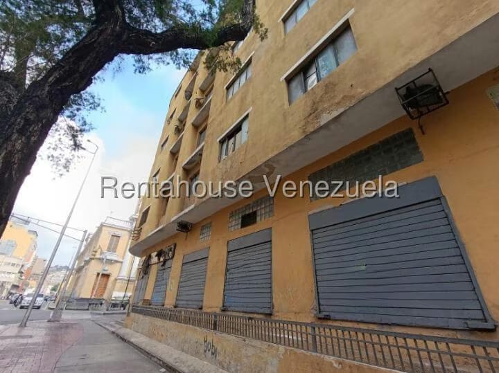 Comercial (Local Comercial) en Alquiler en Parroquia Santa Teresa, Distrito Metropolitano - 13