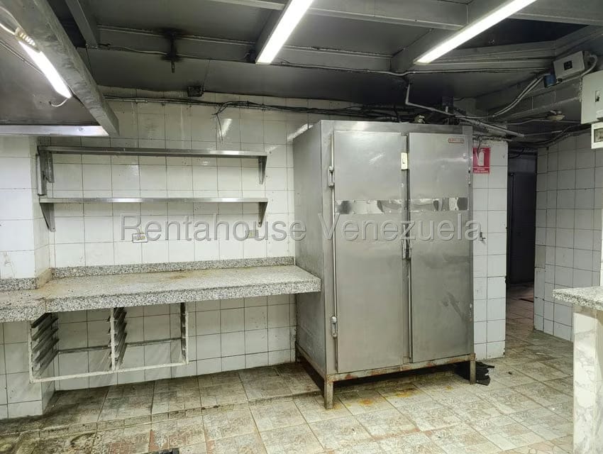 Comercial (Local Comercial) en Alquiler en Parroquia Santa Teresa, Distrito Metropolitano - 5