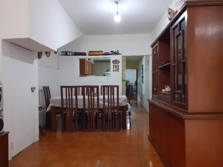 Casa Amueblada Se Vende en Sarria - 2
