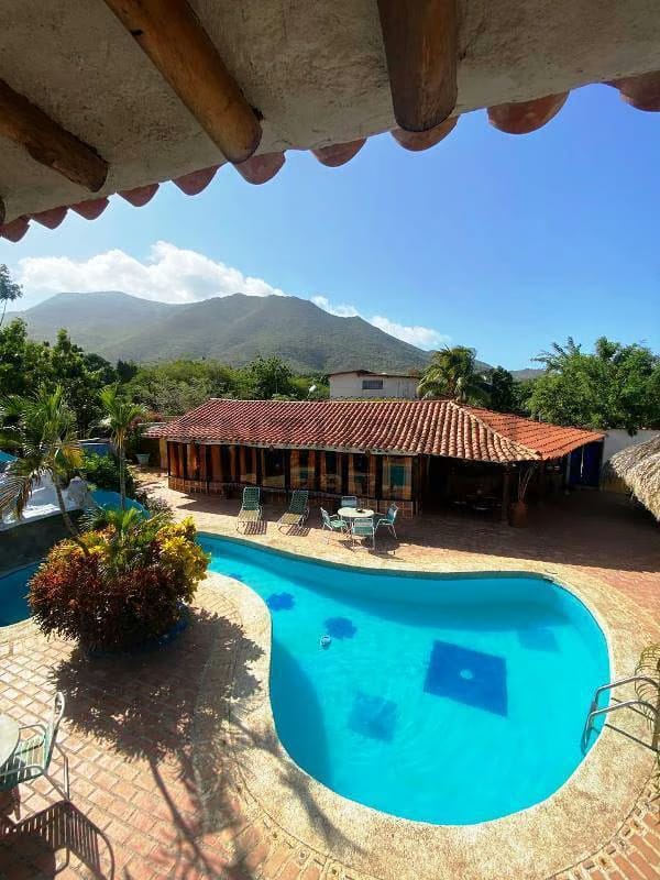 Posada en Guacuco lista para trabajar - 27