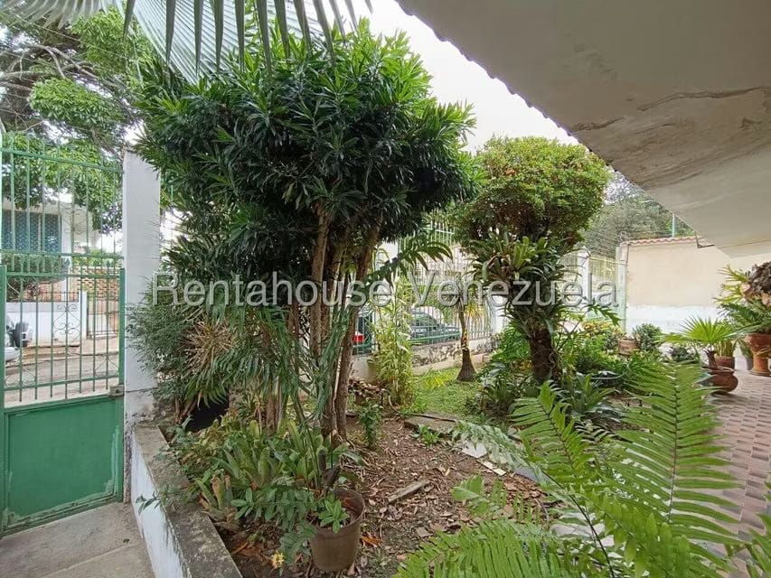 Casa (Duplex) en Venta en Trigal Centro, Carabobo - 39