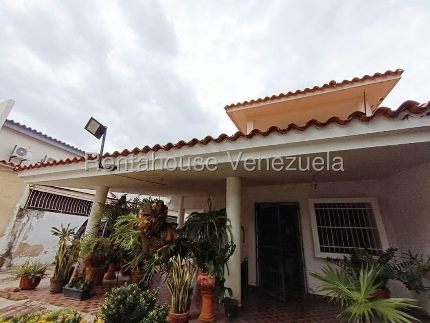 Casa (Duplex) en Venta en Trigal Centro, Carabobo - 57