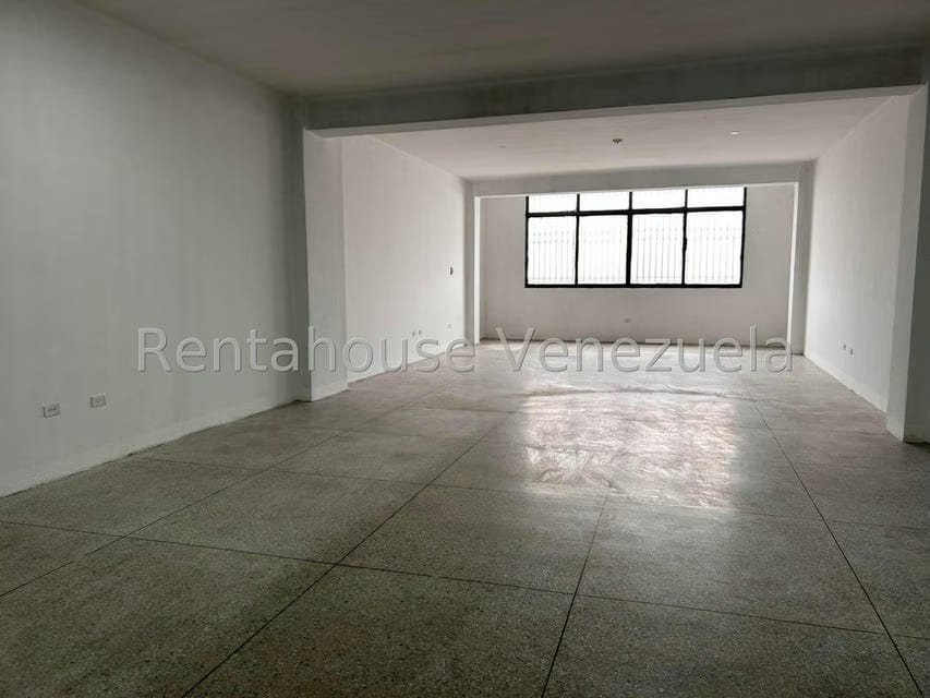 Comercial (Local Comercial) en Alquiler en Catia, Distrito Metropolitano - 13
