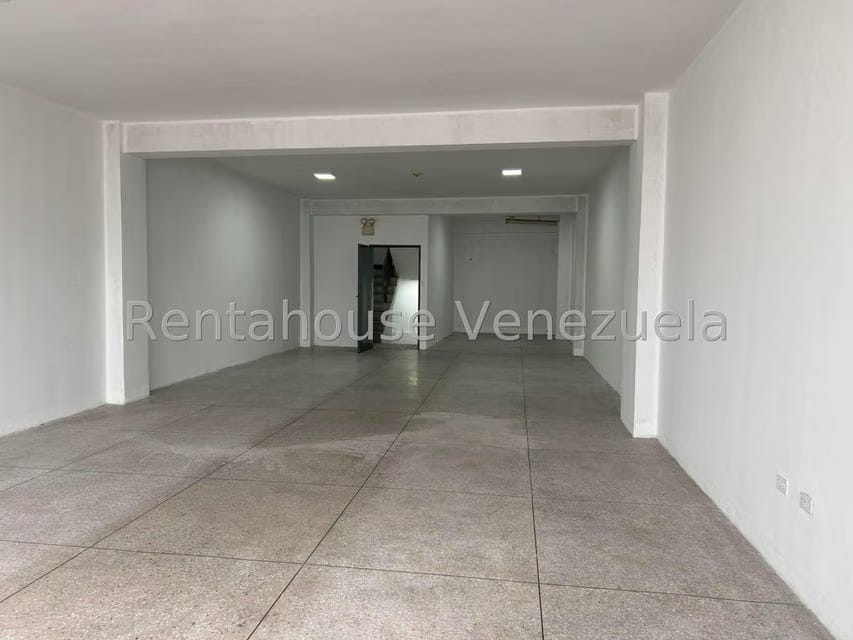 Comercial (Local Comercial) en Alquiler en Catia, Distrito Metropolitano - 15
