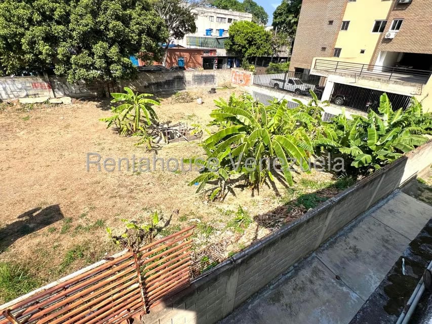 Terreno (Comercial) en Venta en El Paraiso, Distrito Metropolitano - 12