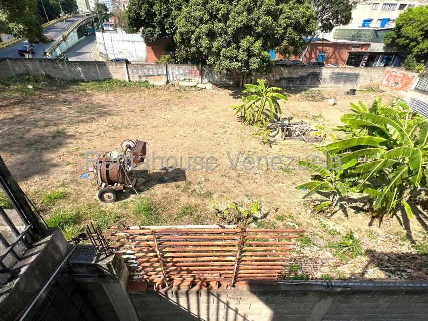 Terreno (Comercial) en Venta en El Paraiso, Distrito Metropolitano - 20