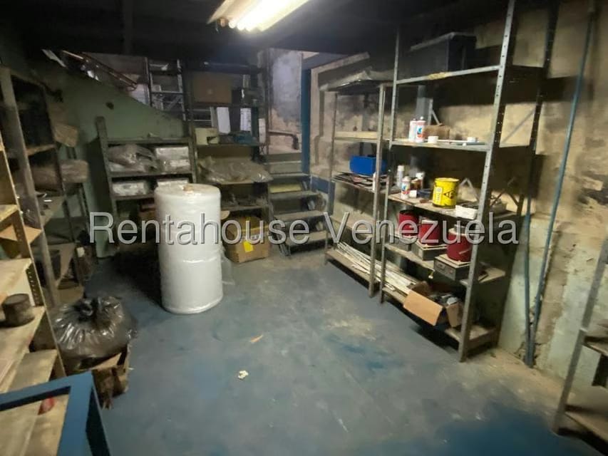 Comercial (Local Comercial) en Venta en Parroquia Catedral, Distrito Metropolitano - 17