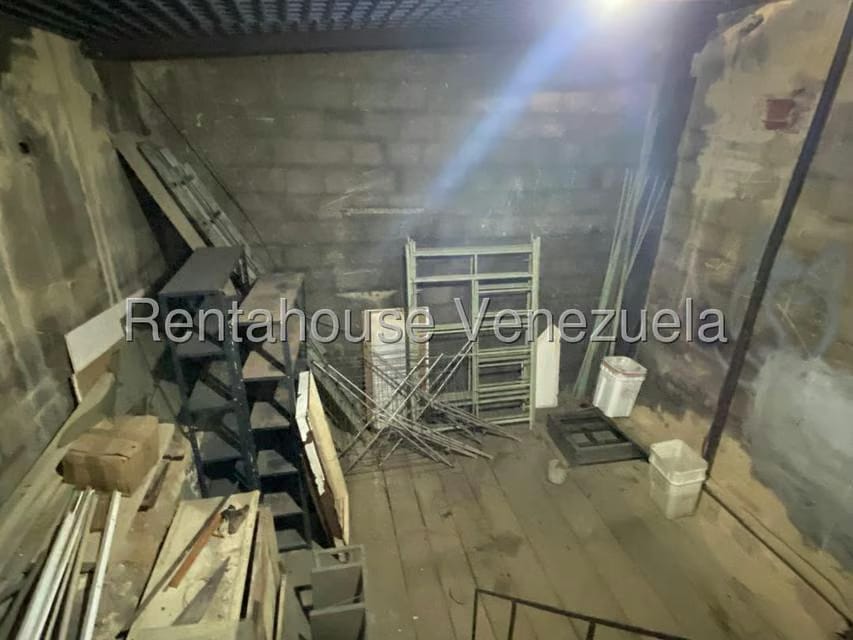 Comercial (Local Comercial) en Venta en Parroquia Catedral, Distrito Metropolitano - 18