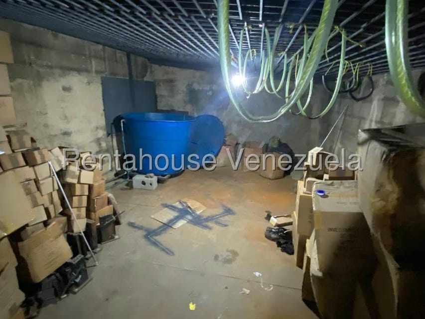 Comercial (Local Comercial) en Venta en Parroquia Catedral, Distrito Metropolitano - 19