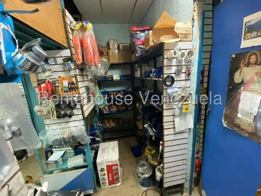 Comercial (Local Comercial) en Venta en Parroquia Catedral, Distrito Metropolitano - 34
