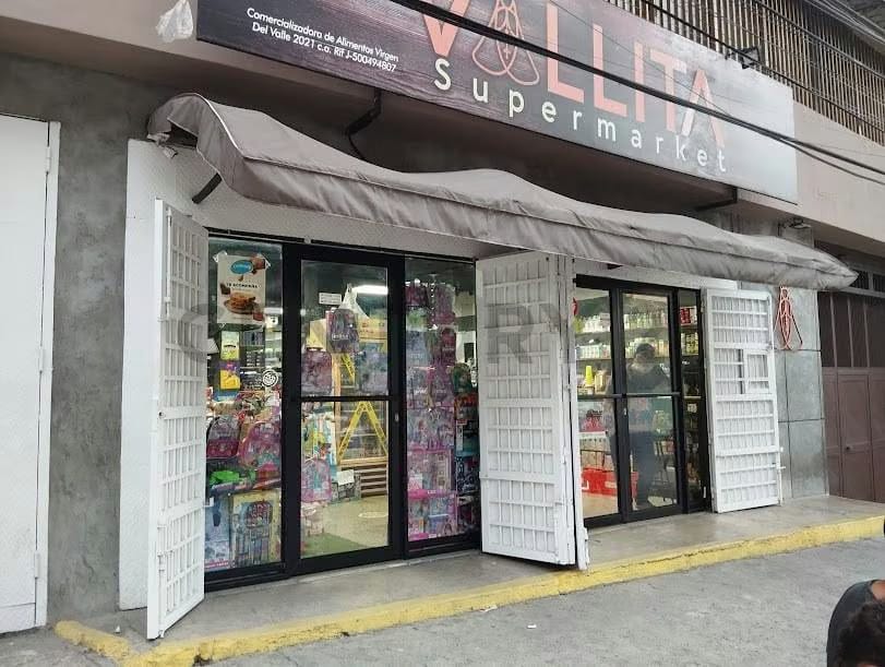 Amplio local a remodelar a sus necesidades - 15