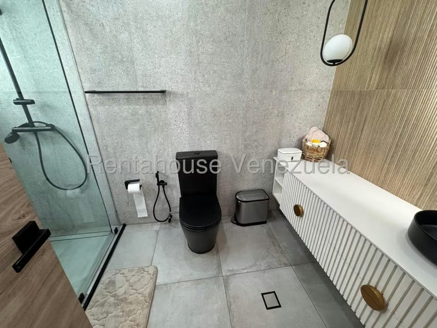 Casa (Multipes Niveles) en Venta en Lomas de La Lagunita, Distrito Metropolitano - 19