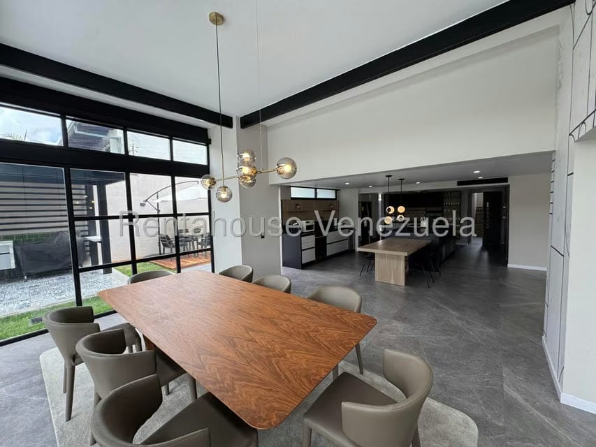 Casa (Multipes Niveles) en Venta en Lomas de La Lagunita, Distrito Metropolitano - 58