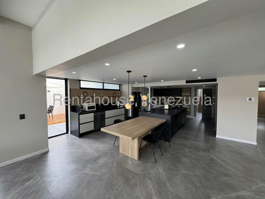 Casa (Multipes Niveles) en Venta en Lomas de La Lagunita, Distrito Metropolitano - 59