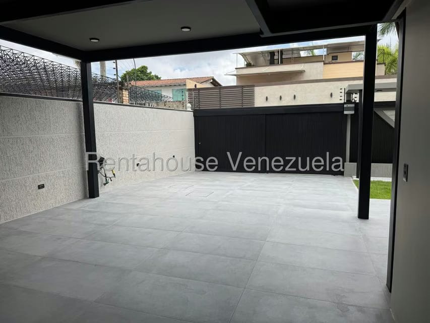 Casa (Multipes Niveles) en Venta en Lomas de La Lagunita, Distrito Metropolitano - 73