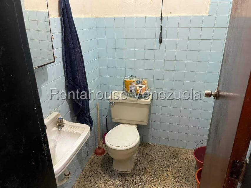 Comercial (Local Comercial) en Venta en Centro de Charallave, Miranda - 16