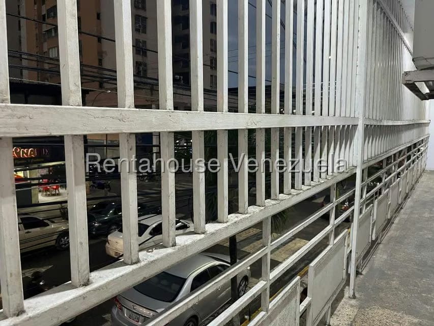 Comercial (Local Comercial) en Venta en Centro de Charallave, Miranda - 27