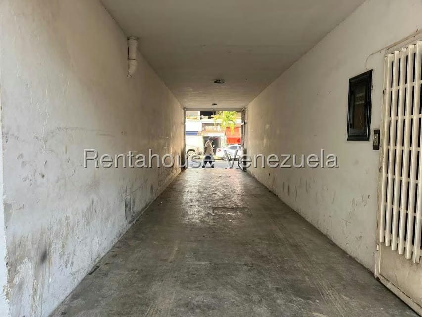 Comercial (Local Comercial) en Venta en Centro de Charallave, Miranda - 4