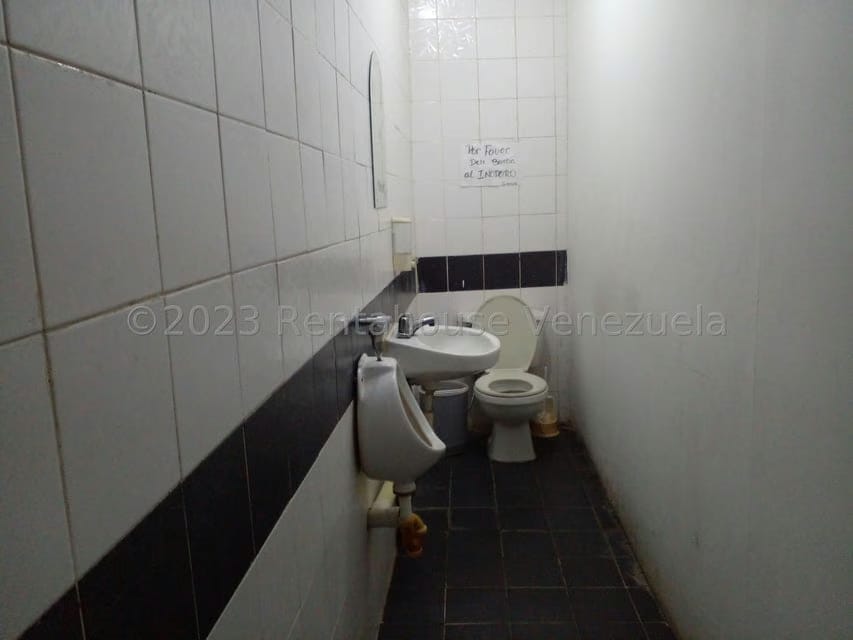 Comercial (Local Comercial) en Venta en Circunvalacion Uno, Zulia - 18