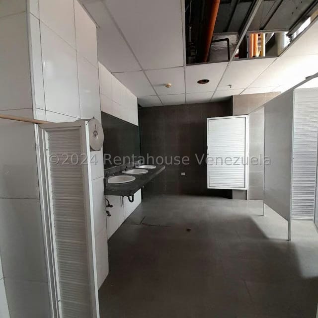 Comercial (Local Comercial) en Alquiler en Centro, Lara - 14