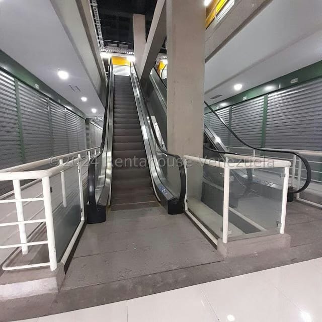 Comercial (Local Comercial) en Alquiler en Centro, Lara - 22