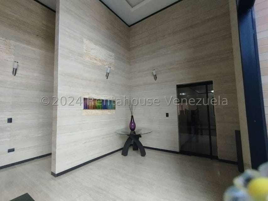 Apartamento (1 Nivel) en Venta en La Trigaleña, Carabobo - 2