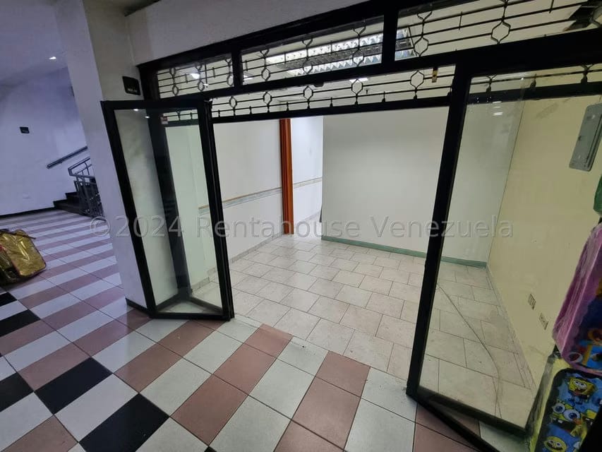 Comercial (Local Comercial) en Alquiler en Parroquia Catedral, Distrito Metropolitano