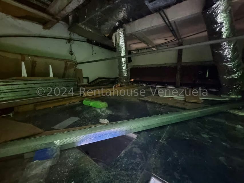 Comercial (Local Comercial) en Alquiler en Parroquia Catedral, Distrito Metropolitano - 8