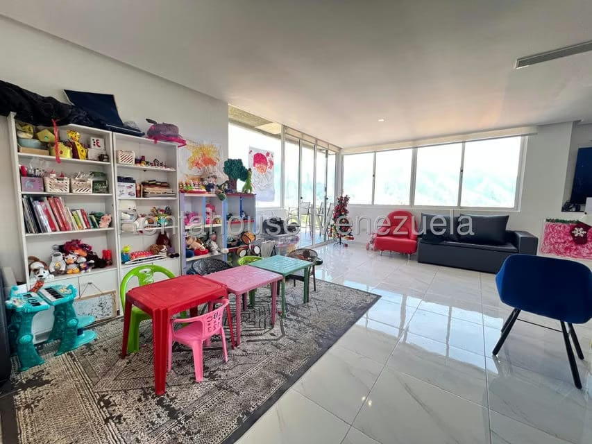 Casa (Multipes Niveles) en Venta en Santa Paula, Distrito Metropolitano - 30