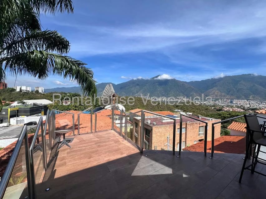 Casa (Multipes Niveles) en Venta en Santa Paula, Distrito Metropolitano - 31