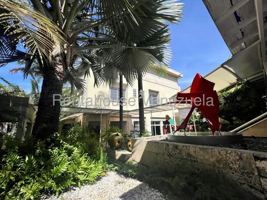 Casa (Multipes Niveles) en Venta en Santa Paula, Distrito Metropolitano - 43