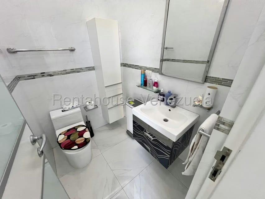 Casa (Multipes Niveles) en Venta en Santa Paula, Distrito Metropolitano - 9